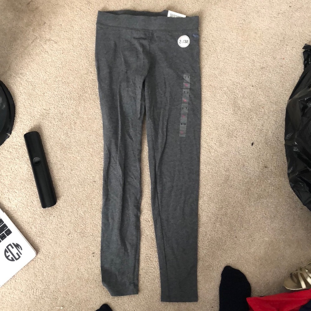 Victoria’s Secret Pink Grey Leggins NWT